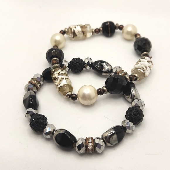 SET OF 2 BEADED BRACELETS - Picture 1 of 5